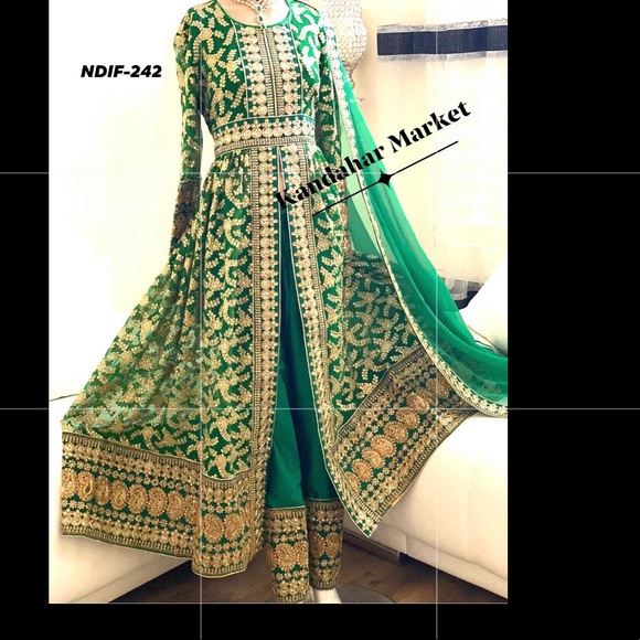 Dress - Picture 8 of 8